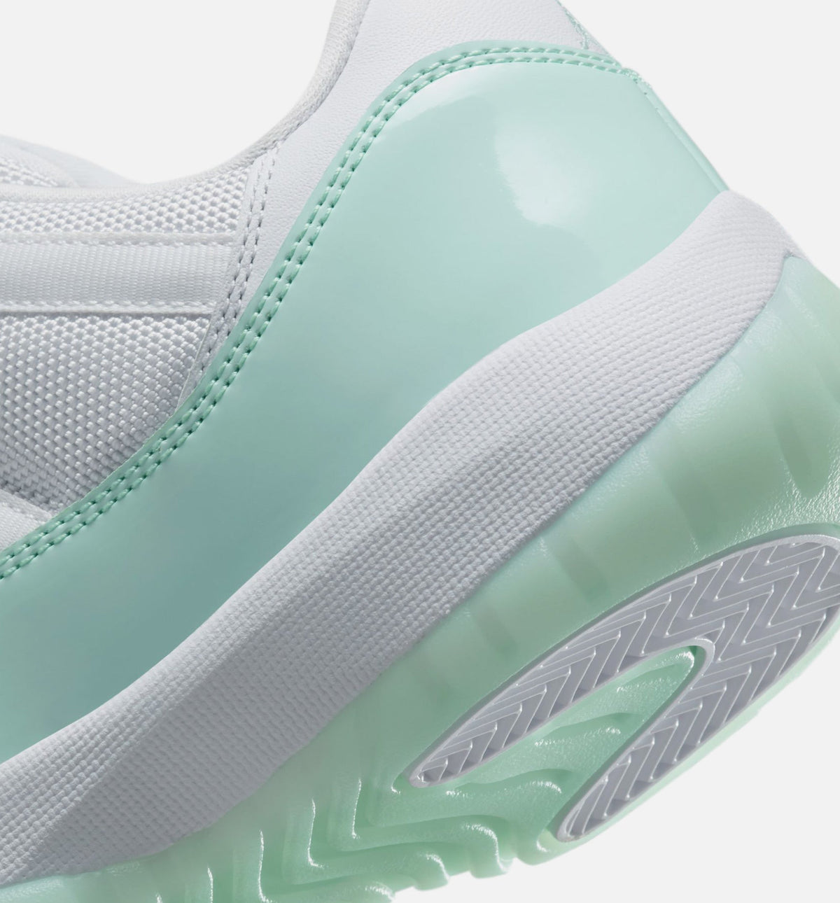Air Jordan 11 Retro Low Igloo Women's – White/Igloo