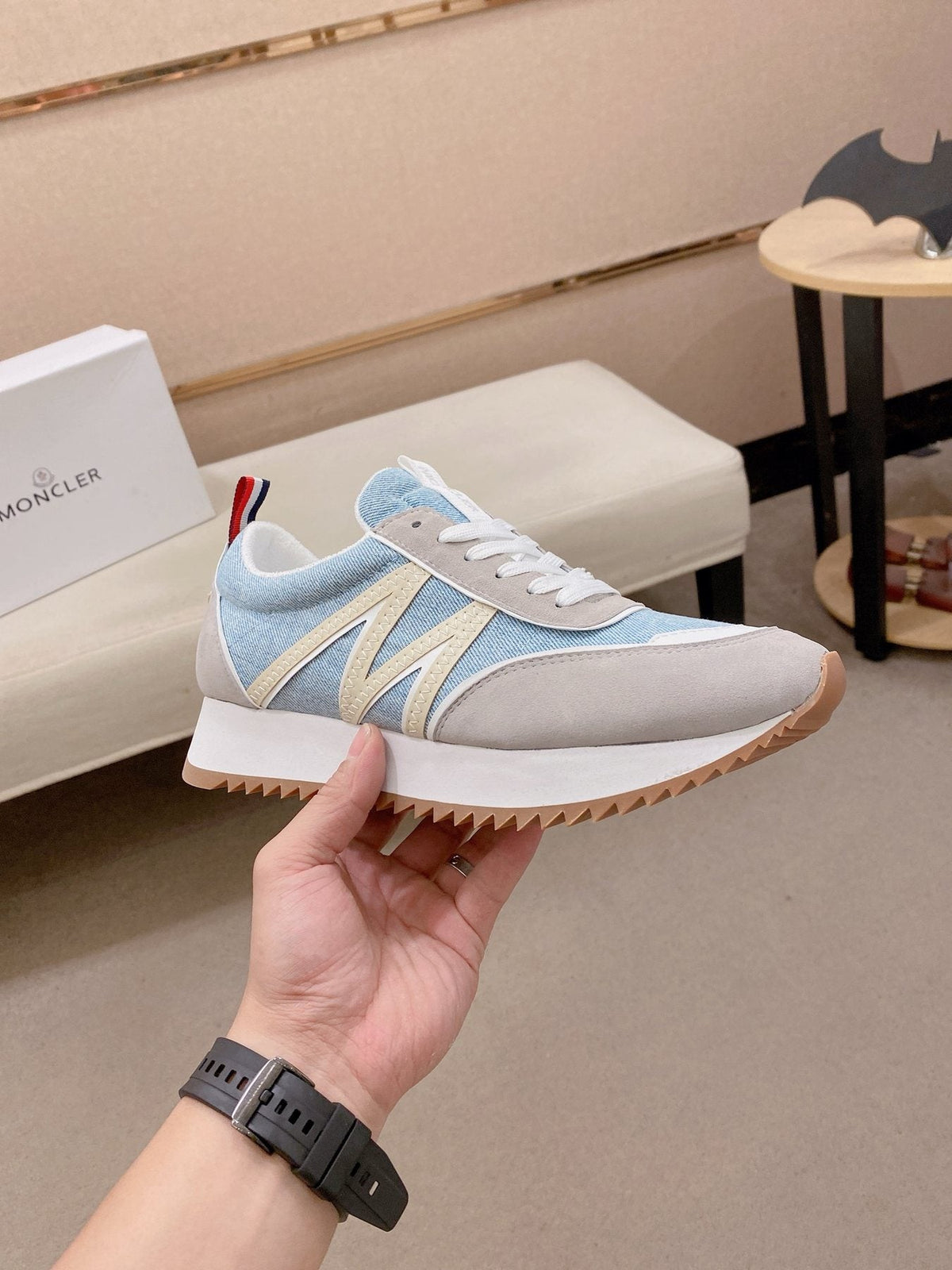 Men's Light Blue and Gray Low-Top Sneakers