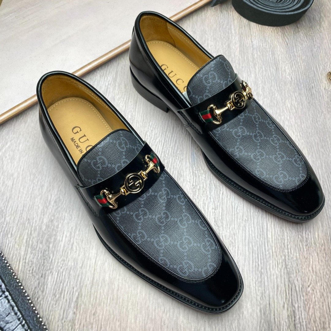 Gucci Horsebit Pattern Loafers