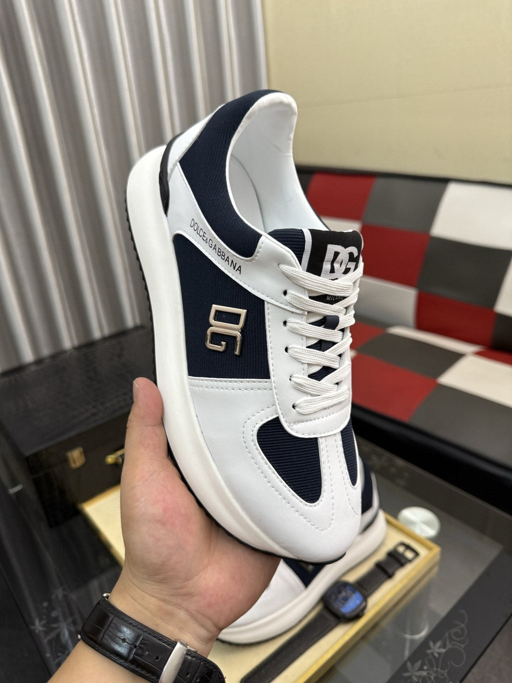 Dolce & Gabbana Metallic DG Logo Low-Top Sneakers